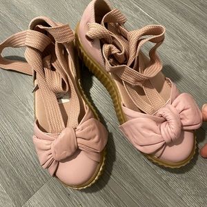 100% Brand new Puma x Rihanna/ Bandana Sandals